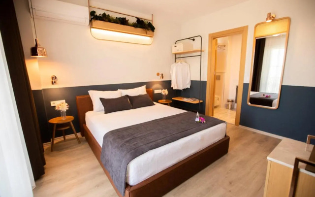 Urla 1867 Hotel