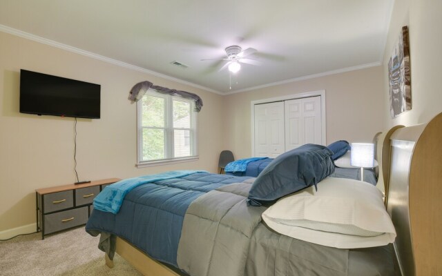 Lakefront Raleigh Retreat ~ 7 Mi to Downtown!