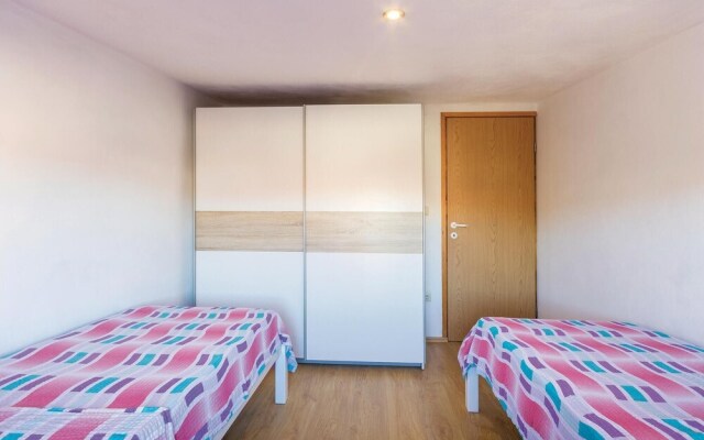 Awesome Home in Medulin With Wifi and 2 Bedrooms
