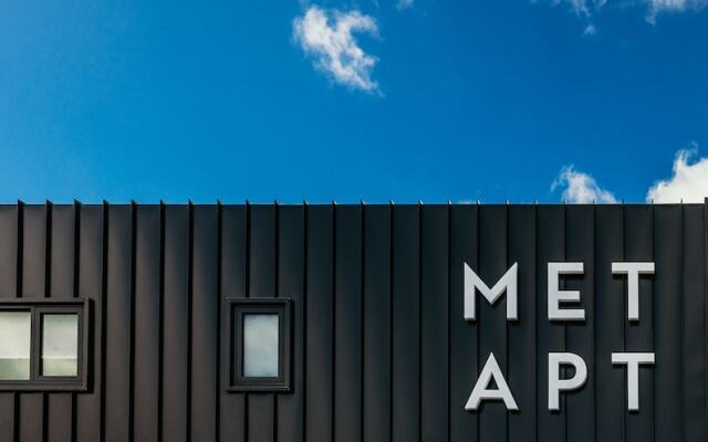 Met Apartments