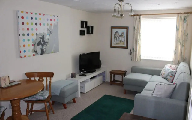 Lakes Apartments