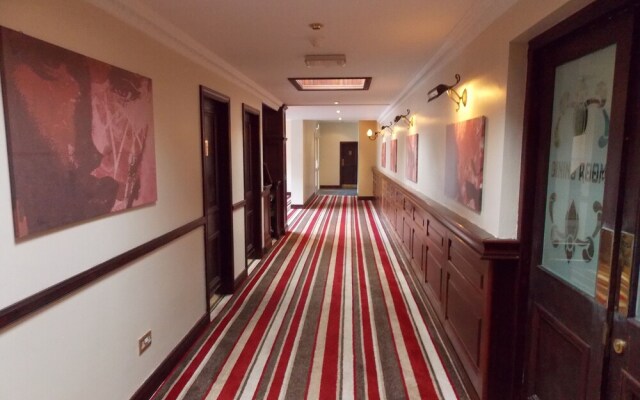 Hillgrove Accommodation & Nightclub