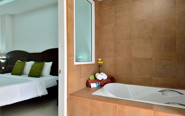 Samui First House Hotel