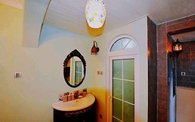 Avatar Green Queen Round Bed High Rise View Futian