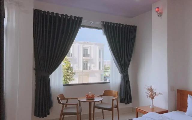 Đức Thạnh Hotel