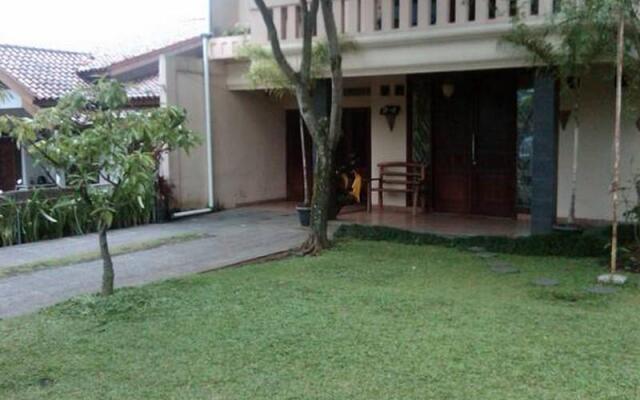 Rancho Topaz Guesthouse