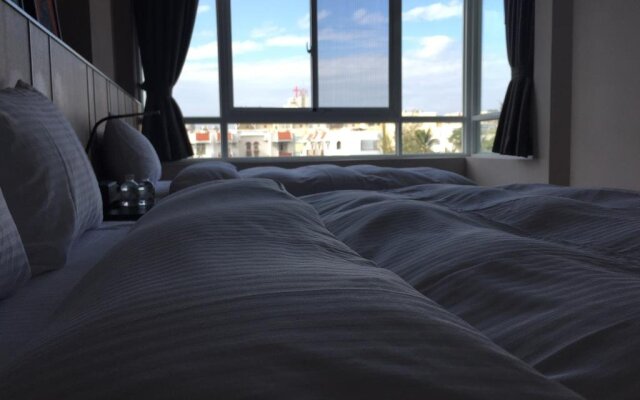 An B&B