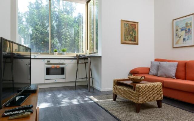 Unique Frug Apartment by TLV2rent