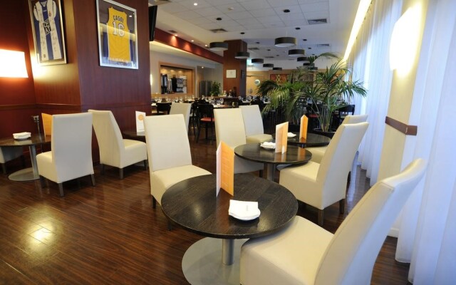 Travelodge BCN Cornella Fira
