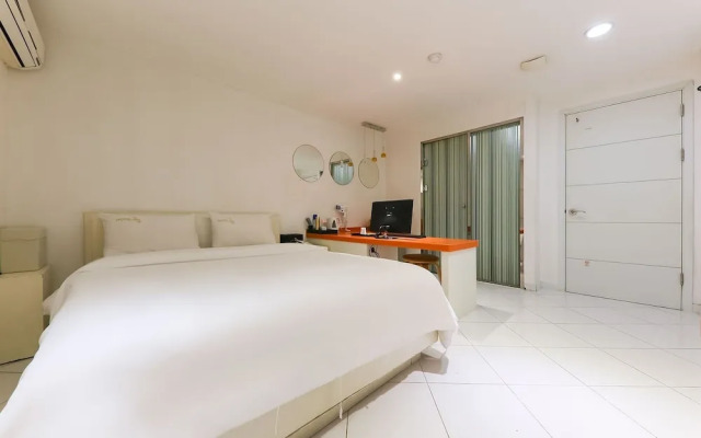 Daejeon Wolpyeong Hotel Continew