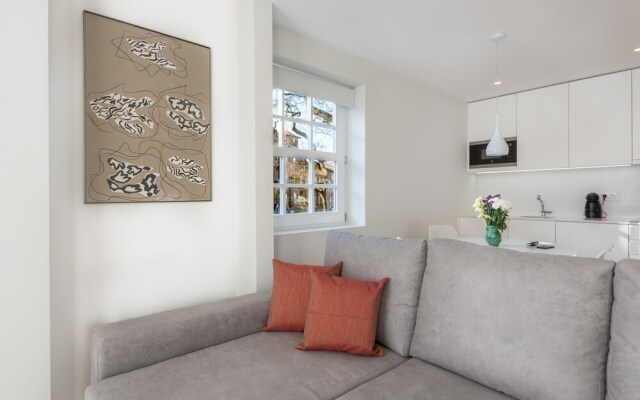 Cord01 · Blue House Apartment 1 Parking