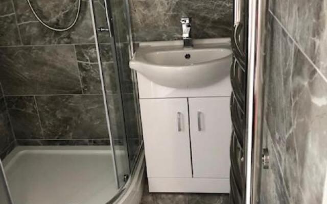 Luxury Lavish Studio Apartments LE1