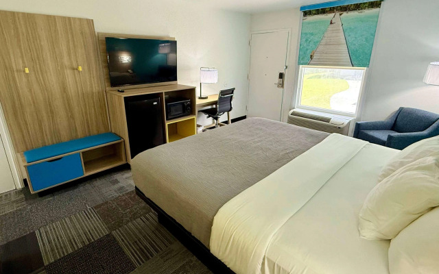 Days Inn by Wyndham Eglin AFB