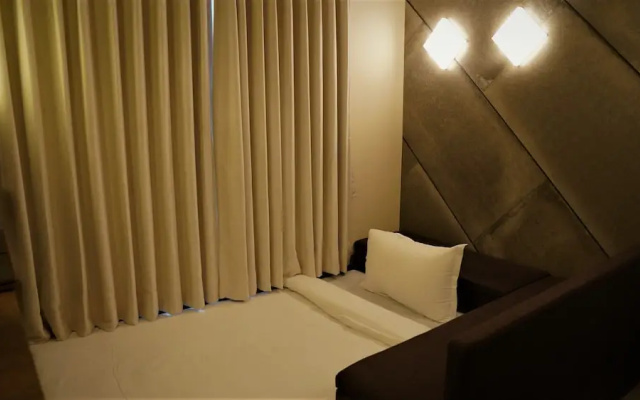 Deglance Hotel