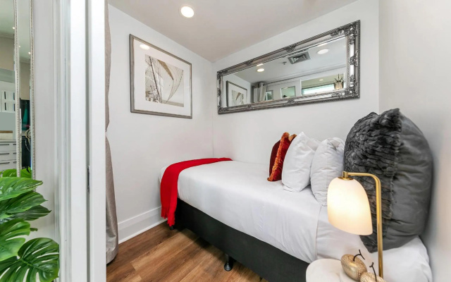 Penthouse Premier – Guest Rooms – Auckland