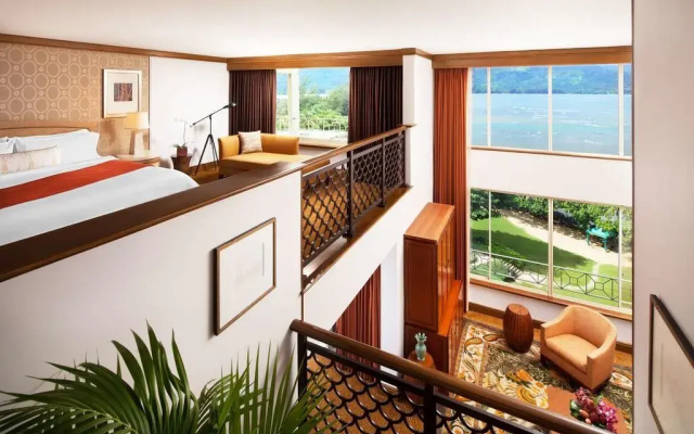 1 Hotel Hanalei Bay