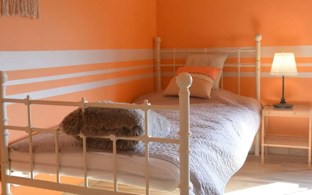 Holiday Home in Hastiere Near Adventure Park - фото 4