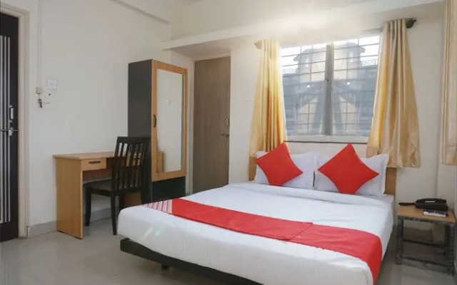 OYO Flagship 22520 Lakeview Lohegaon