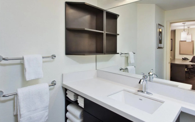 Sonesta Simply Suites Cleveland North Olmsted Airport