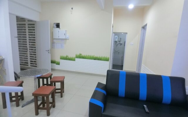 BM City Room and Apartment