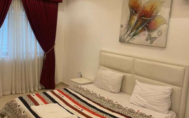 Serviced apartment