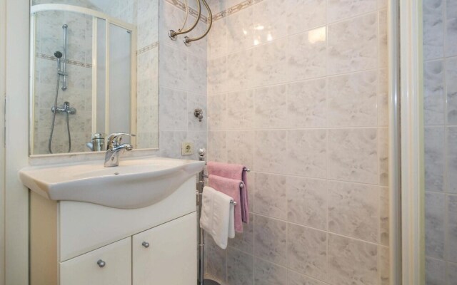 Stunning Home in Crikvenica With Wifi and 3 Bedrooms
