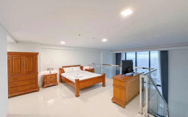 Spacious and Modern Studio SOHO Apartment at VieLoft SOHO and SKY Residence – Guest Rooms – Surabaya