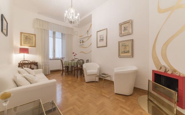 Elegant and Spacious 6 Guests Flat Near Vatican