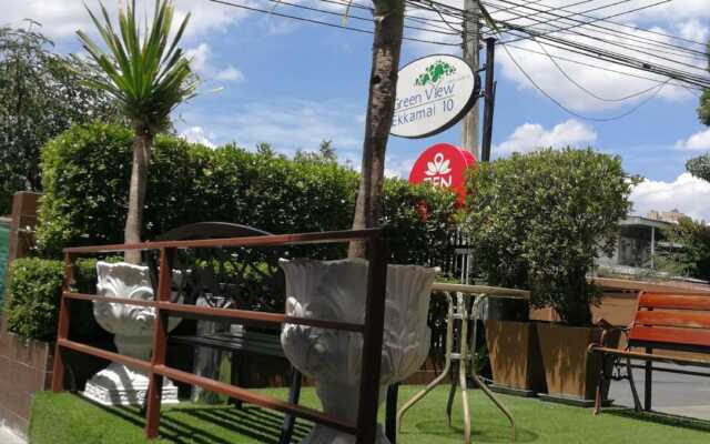 Greenview Ekkamai 10