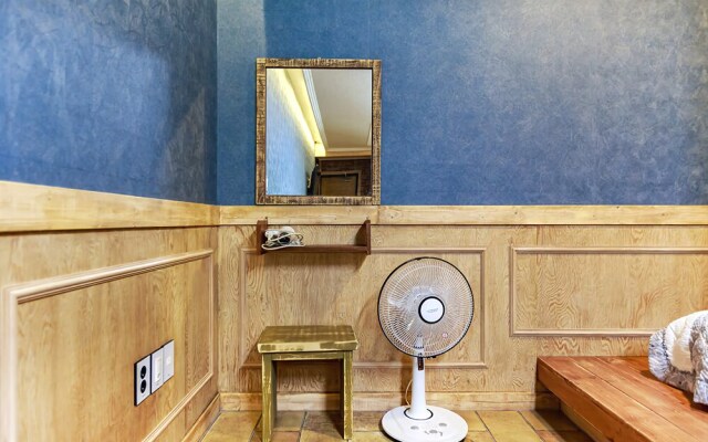 Gyeongju Rosso House Pension