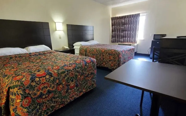 Plano Inn & Suites