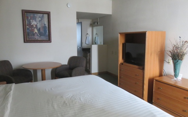 Baymont by Wyndham Fargo