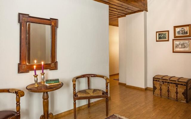 Apsis Hotel