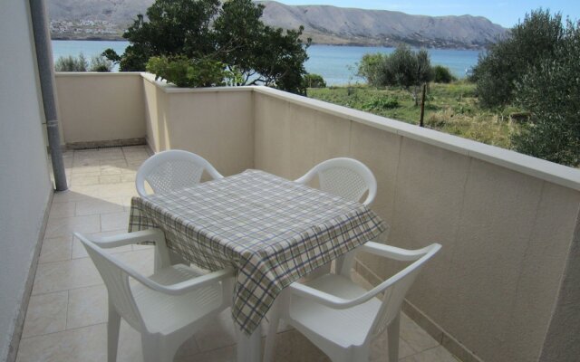 Seaview Apartment in Dalmatia With Balcony