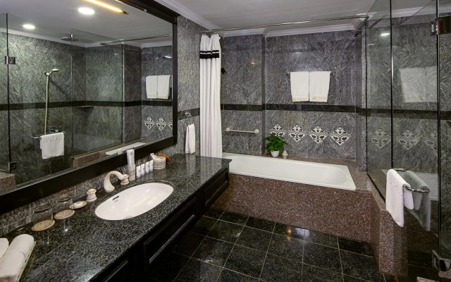 Muong Thanh Luxury Song Han Hotel