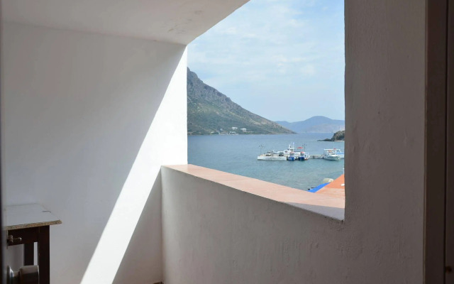 Themis Hotel