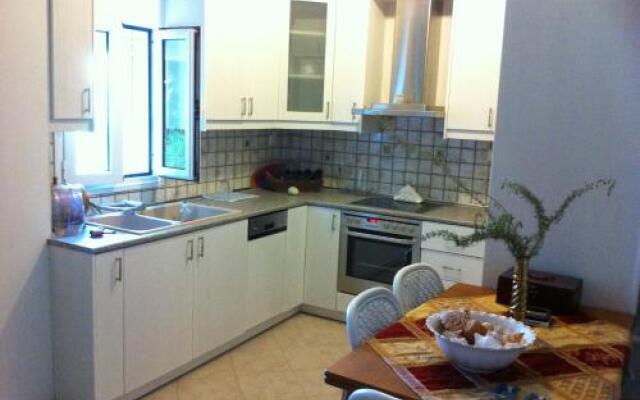 Family Apartment Ammoudi