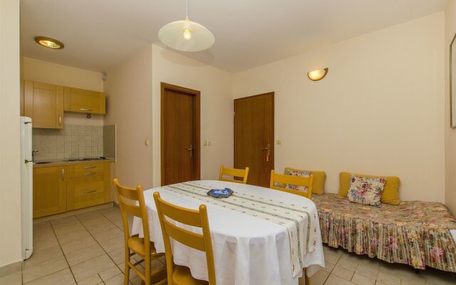 Apartments Toni Sea view