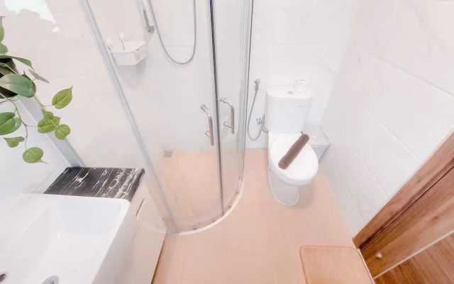 Best Spacious And Homey 3Br Sky House Bsd Apartment