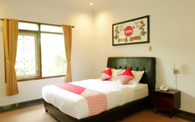 OYO 517 Hotel Arjuna Lawang
