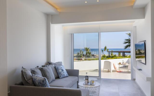 Mackenzie Castella Beachfront Suite