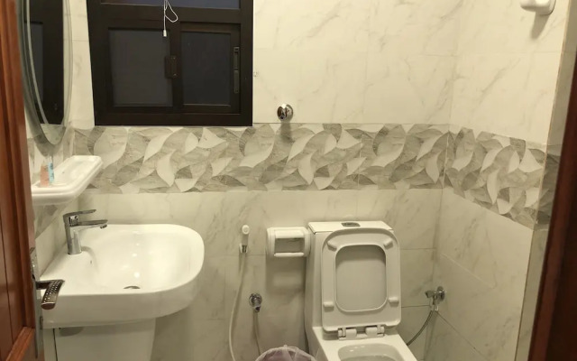 OYO 105 Star House 05