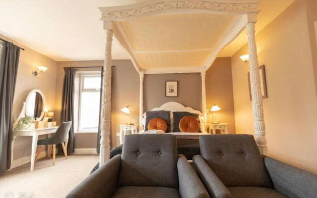 Wyndgrove House