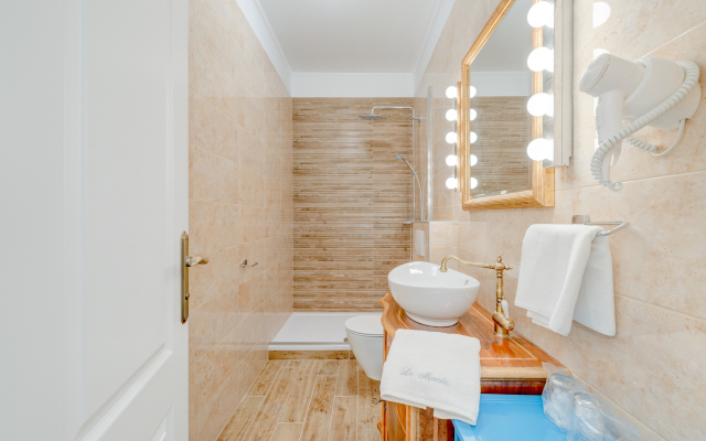 Le Monde Luxury Accommodation