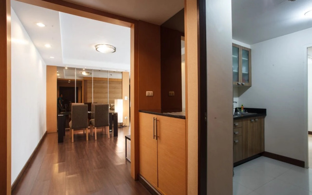 3A - 2 Bedroom Downtown Apartment With Shared Pool