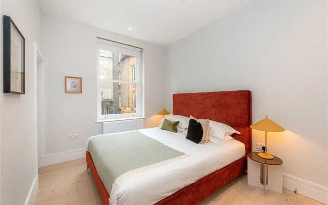 Apartment-sleeps4-parking-100walkingscore