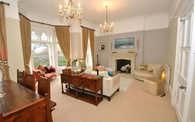 Westwell Hall