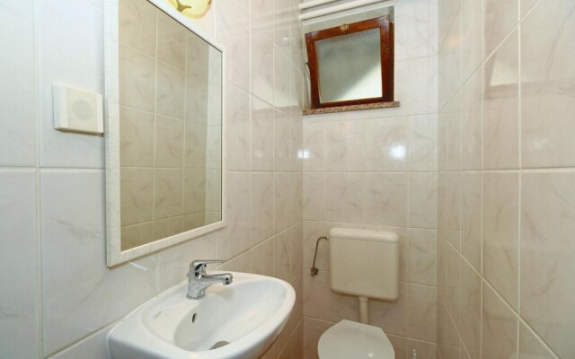 Amazing Apartment in Porec With 2 Bedrooms