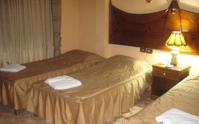 Al Anbat Midtown Hotel