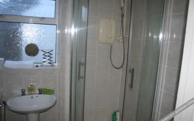 2 Bed House Beside Arena Venue